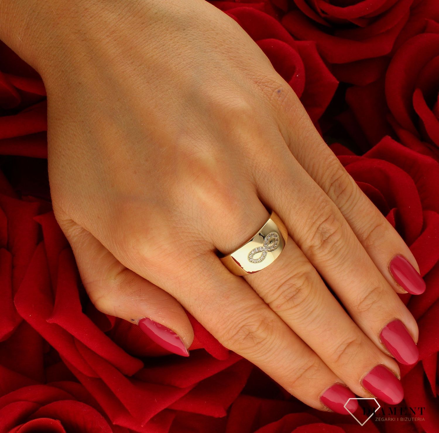 Złoty pierścionek damski. Złoty pierścionek zaręczynowy. Pierścionek damski złoty. Pierścionek damski zaręczynowy idealny na prezent (2).jpg